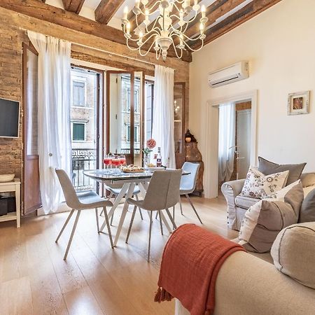 Italian Experience-Riva Degli Schiavoni Boutique Apartment 베니스 외부 사진