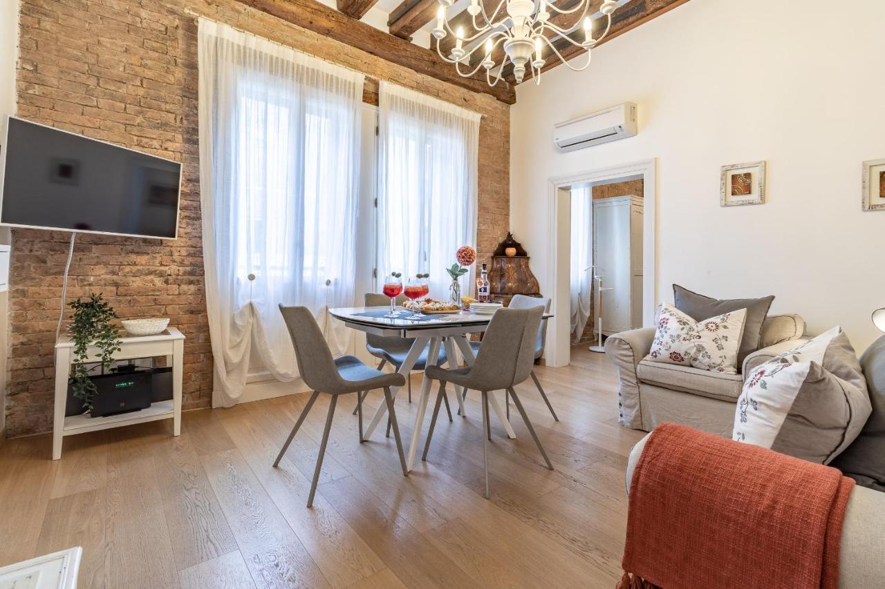 Italian Experience-Riva Degli Schiavoni Boutique Apartment 베니스 외부 사진