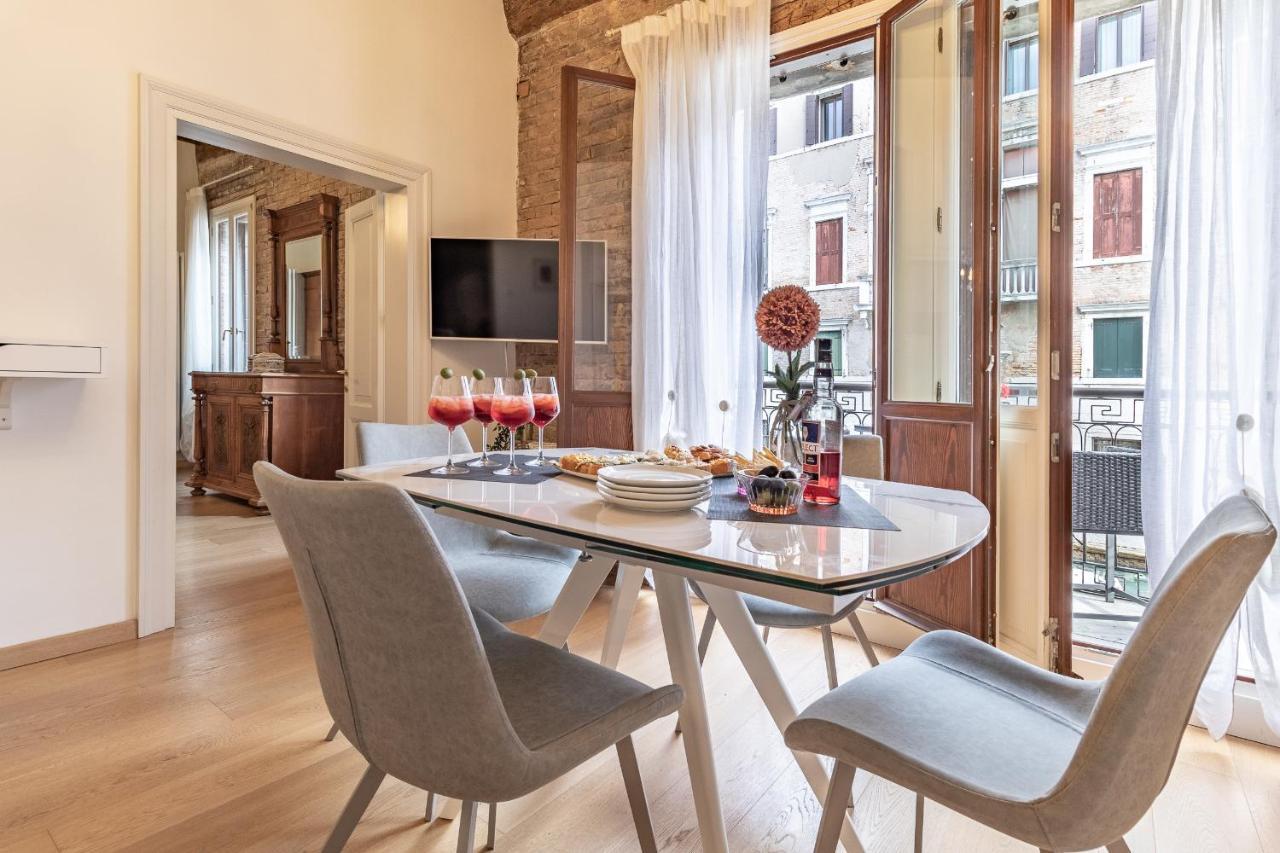 Italian Experience-Riva Degli Schiavoni Boutique Apartment 베니스 외부 사진